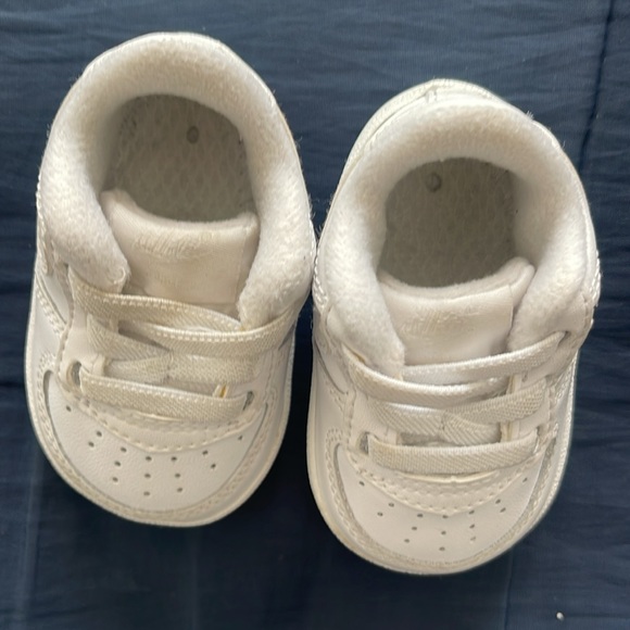 Nike Baby Walker Shoes in Cream - Picture 2 of 4